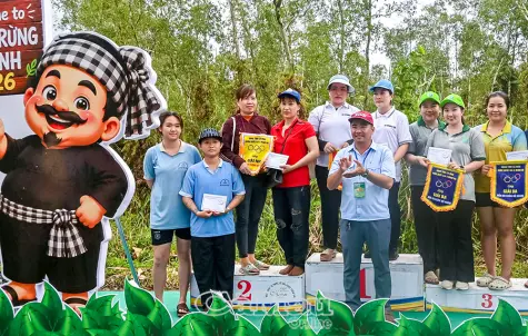 Trao 80 giải thưởng cho các vận động viên xuất sắc tại "Hương rừng U Minh" 2026