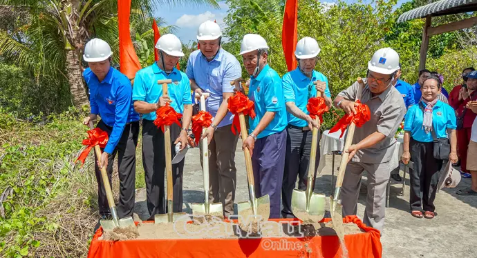Khởi công xây dựng cầu Khu đoàn Tây Nam Bộ gần 800 triệu đồng