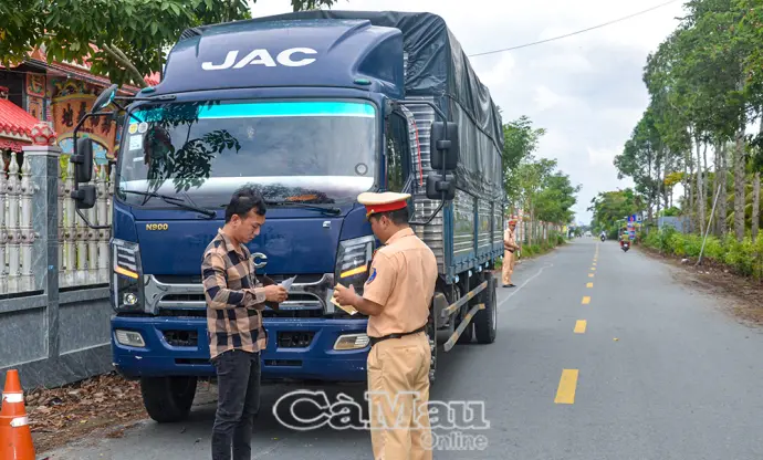 Thượng tôn pháp luật - nền tảng xây dựng văn hoá giao thông