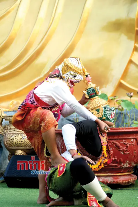 ភាពស៊ីសង្វាក់នៃរបាំប្រពៃណីនៅវត្តមួយដែលឆ្ងាយដាច់ស្រយាល
