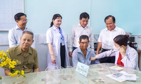 Cà Mau ra quân khám sức khoẻ, sàng lọc bệnh cho toàn dân