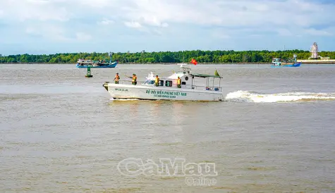 Siết chặt chống buôn lậu vùng biển Cà Mau