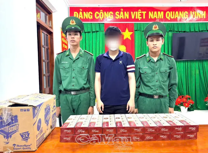 Đồn Biên phòng Tân Tiến phát hiện, thu giữ 200 bao thuốc lá không rõ nguồn gốc