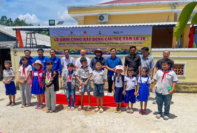 Vùng đồng bào dân tộc ở Ninh Thạnh Lợi có thêm nhịp cầu bê tông