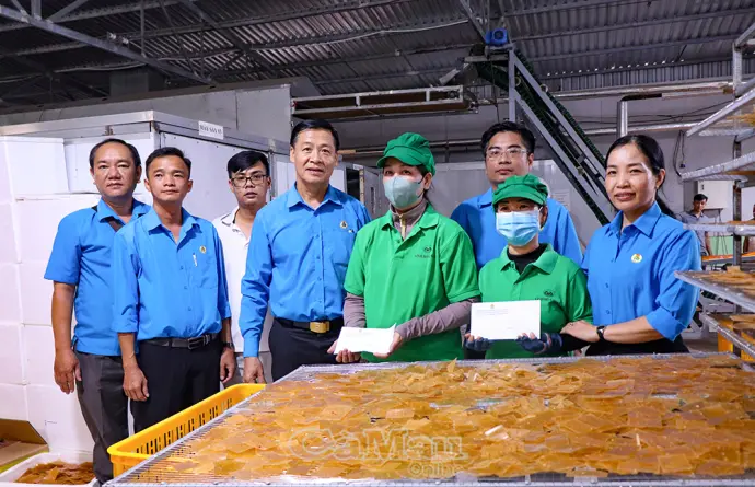 Ấm lòng trong Tháng Công nhân