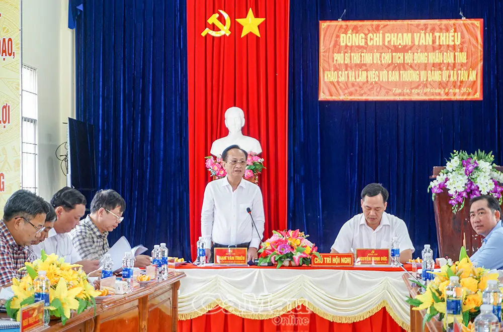 Xây dựng chính quyền cơ sở sát dân, vì dân