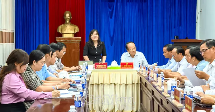 Giám sát công tác vận hành chính quyền địa phương 2 cấp tại xã Hồng Dân