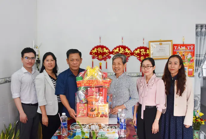 Ấm áp các hoạt động tri ân người có công