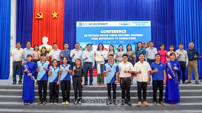 Đối thoại văn hoá Việt - Mỹ: Từ khác biệt đến kết nối