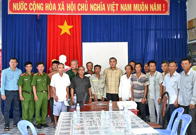 Vĩnh Thanh ra mắt Tổ Nhân dân tự quản, thí điểm nuôi cá trên đất lúa