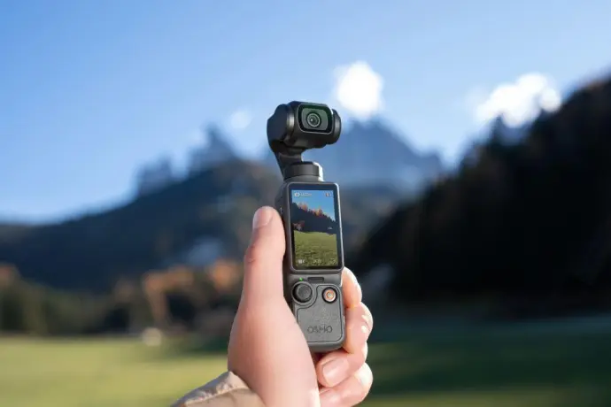 DJI Osmo Pocket 4 có gì mới, đáng để xuống tiền?