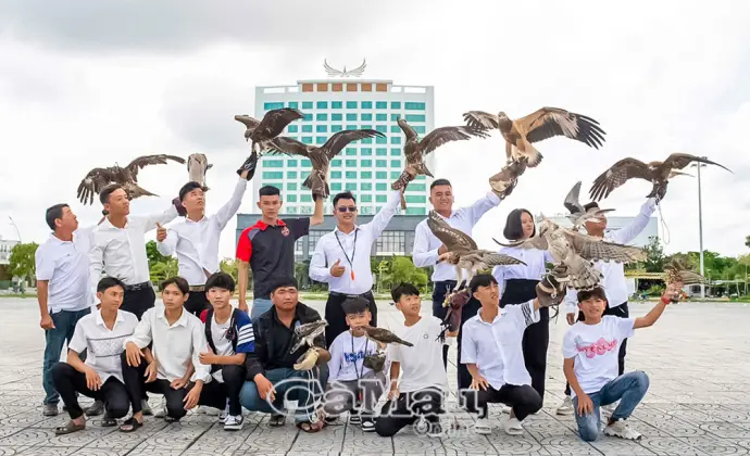 Chơi chim săn mồi đúng pháp luật