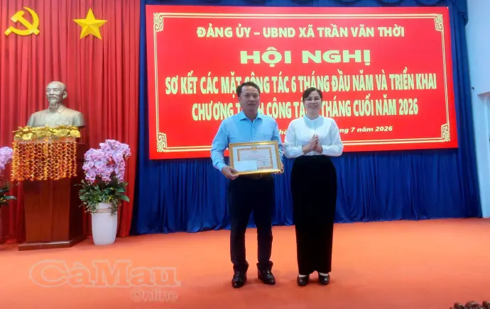 Xã Trần Văn Thời đạt sản lượng lúa 37.300 tấn trong 6 tháng đầu năm
