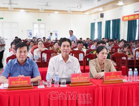 Cảnh sát biển đồng hành với ngư dân