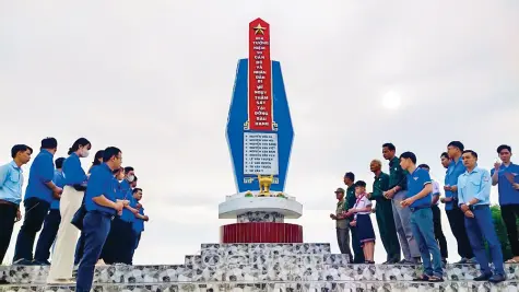 Người còn lại