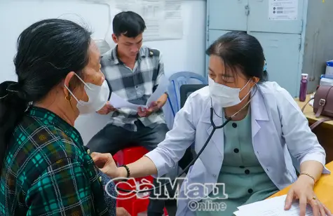 Chung tay chăm sóc sức khoẻ Nhân dân