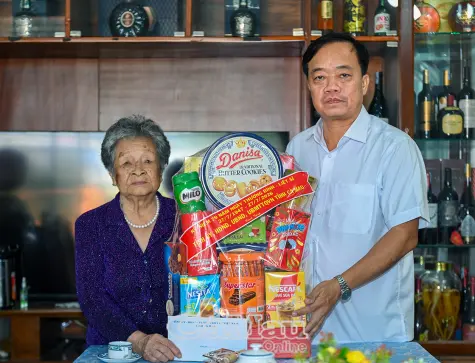 Tri ân thế hệ đi trước