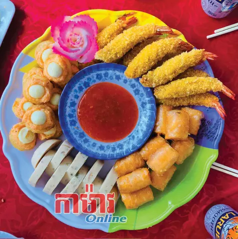 ម្ហូប Hoa ដ៏ឆ្ងាញ់ពិសារ