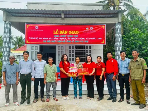 Những công trình vun đắp lòng dân