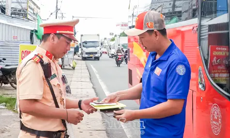 Tổng kiểm tra xe kinh doanh vận tải