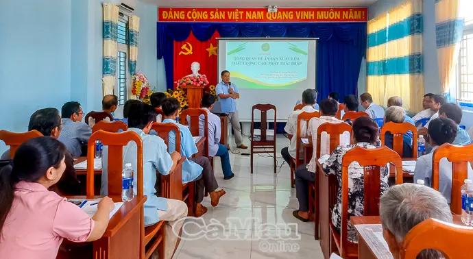 Nông dân học cách đưa công nghệ số vào đồng ruộng