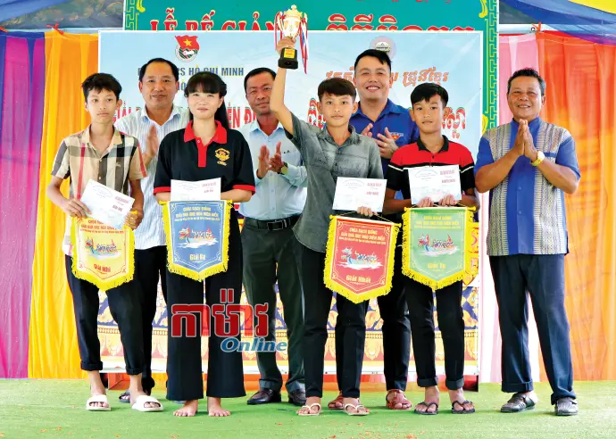 ផ្ទេរក្តីស្រឡាញ់ចំពោះវប្បធម៌