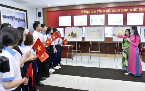 Khai mạc trưng bày “Ký hoạ kháng chiến - Những nét vẽ từ lịch sử”