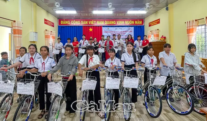 Tiếp bước cho em đến trường