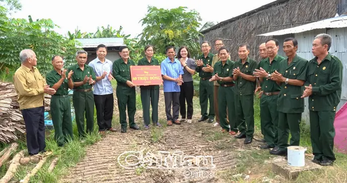 Trao hỗ trợ xây dựng nhà ở cho hội viên cựu chiến binh khó khăn