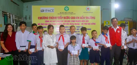 Ra mắt dự án “Chữ thập đỏ - Tiếp bước em thơ”