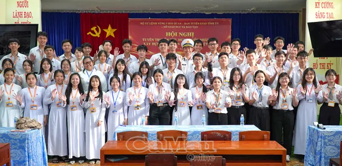 Gợi mở lựa chọn nghề nghiệp từ tình yêu biển, đảo