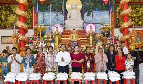 Ấm áp tình đoàn kết trong dịp Lễ Sene Dolta