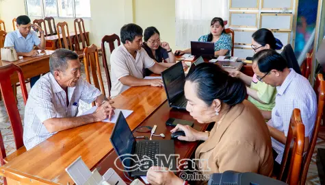 Cà Mau đưa dịch vụ số đi từng ngõ, gõ từng nhà