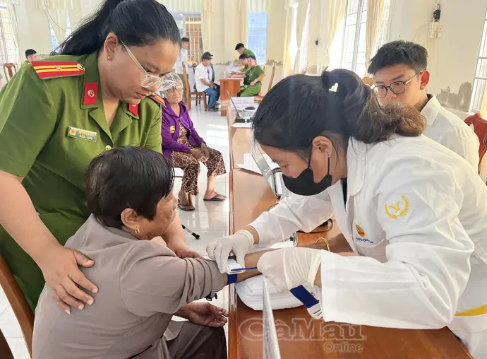 Ngày đầu ra quân đợt 2, thu nhận hơn 220 mẫu ADN thân nhân liệt sĩ phục vụ giám định