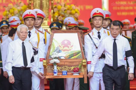 Trang nghiêm lễ viếng, truy điệu và an táng 731 hài cốt liệt sĩ tại TP HCM