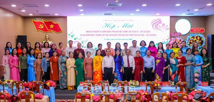 Cà Mau họp mặt nữ cán bộ lãnh đạo, quản lý nhân Ngày Phụ nữ Việt Nam