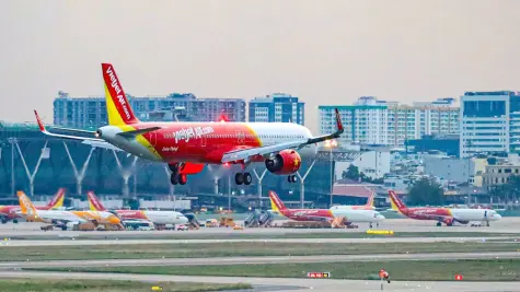 Săn vé bay nội địa cuối năm trên Traveloka: VietJet hay Vietravel tiết kiệm hơn? 