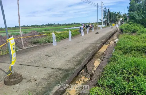 Xã Vĩnh Lộc: Sạt lở đoạn lộ nông thôn dài khoảng 30 m