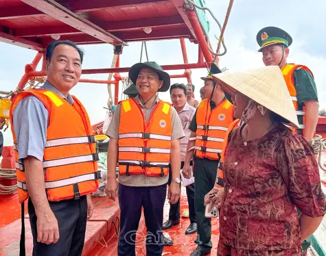 Chủ tịch UBND tỉnh Lữ Quang Ngời kiểm tra sản xuất, tháo gỡ khó khăn tại xã Khánh Lâm