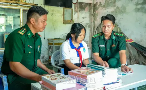 Ðiểm tựa cho học sinh vùng biên