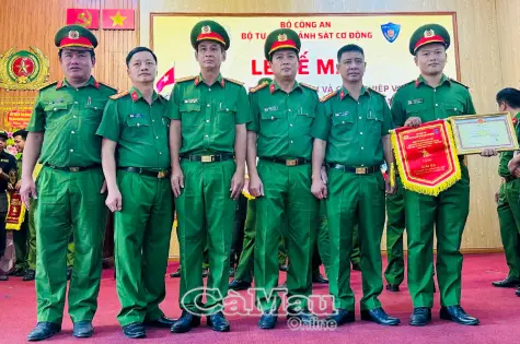 Công an Cà Mau giành 2 giải Ba tại Hội thi cán bộ huấn luyện và chó nghiệp vụ giỏi toàn quốc