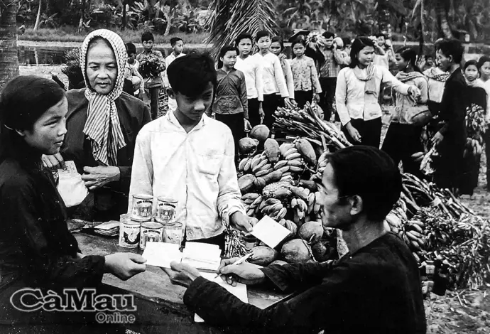 Khúc tráng ca dưới làn đạn