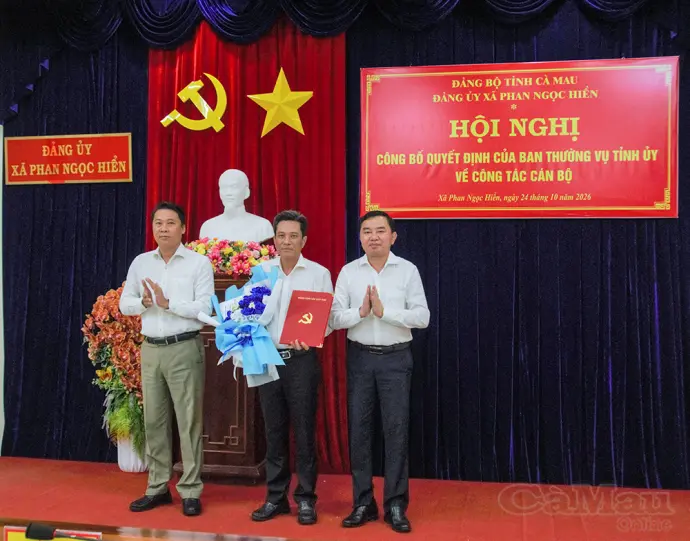 Đồng chí Lê Bình Nguyên giữ chức Bí thư Đảng uỷ Xã Phan Ngọc Hiển