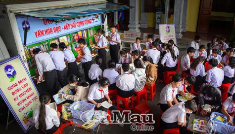 Khi lịch sử bước ra khỏi trang sách